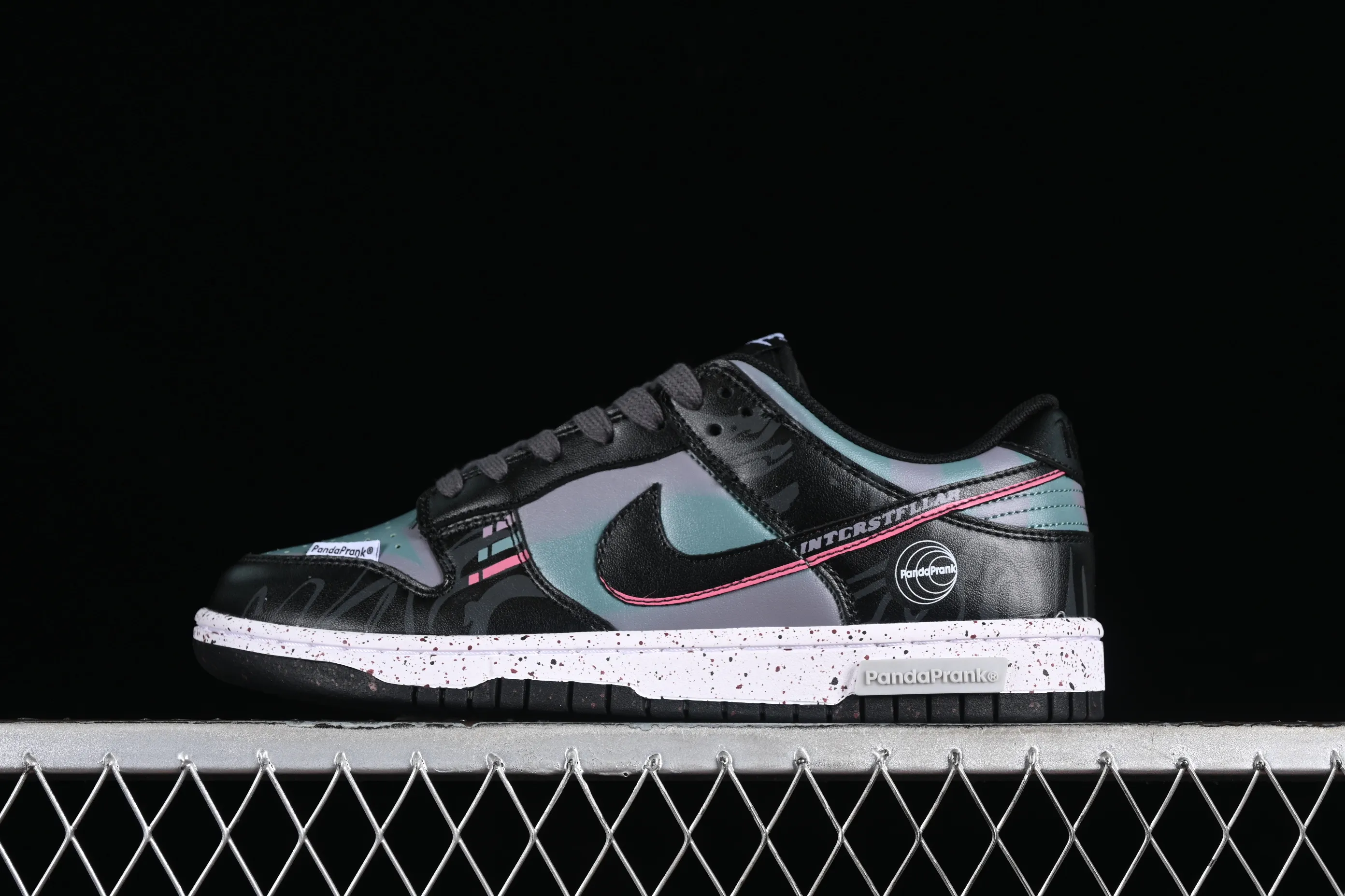 All Categories Nk SB Dunk Series Nk SB Dunk Low Low-top Sneakers Nk Dunk Low Panda Prank Space Exploration-Planet Across Black and Purple SB Strappy Low-top Casual Sneakers DV0831-002